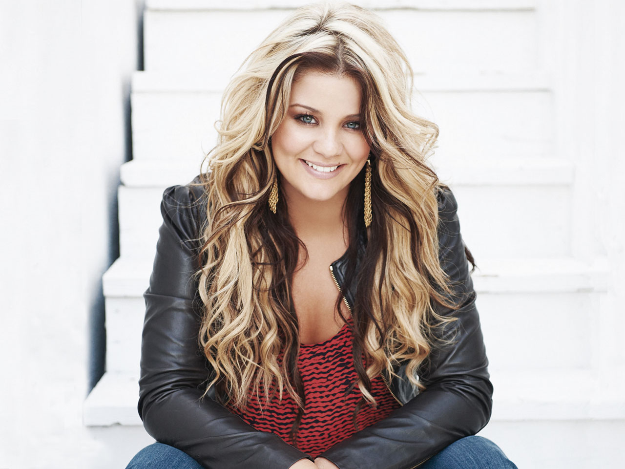 LAUREN ALAINA